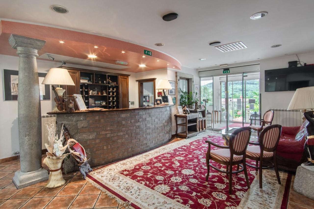Boutique Hotel Grahor Sezana Luaran gambar
