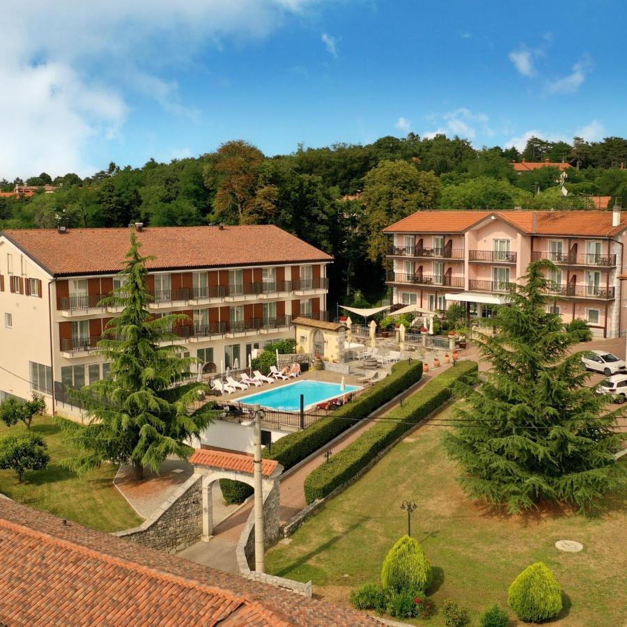 Boutique Hotel Grahor Sezana Luaran gambar