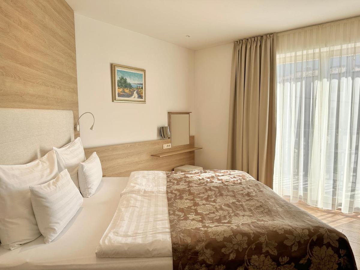 Boutique Hotel Grahor Sezana Luaran gambar