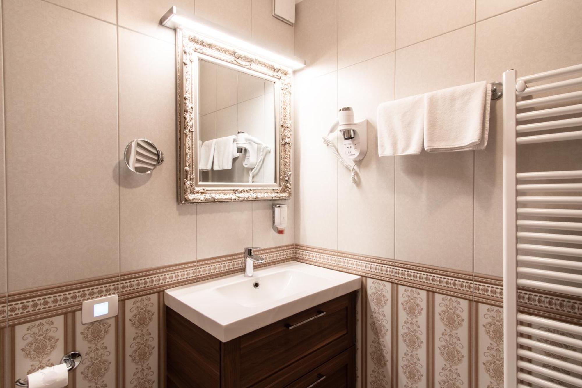 Boutique Hotel Grahor Sezana Bilik gambar