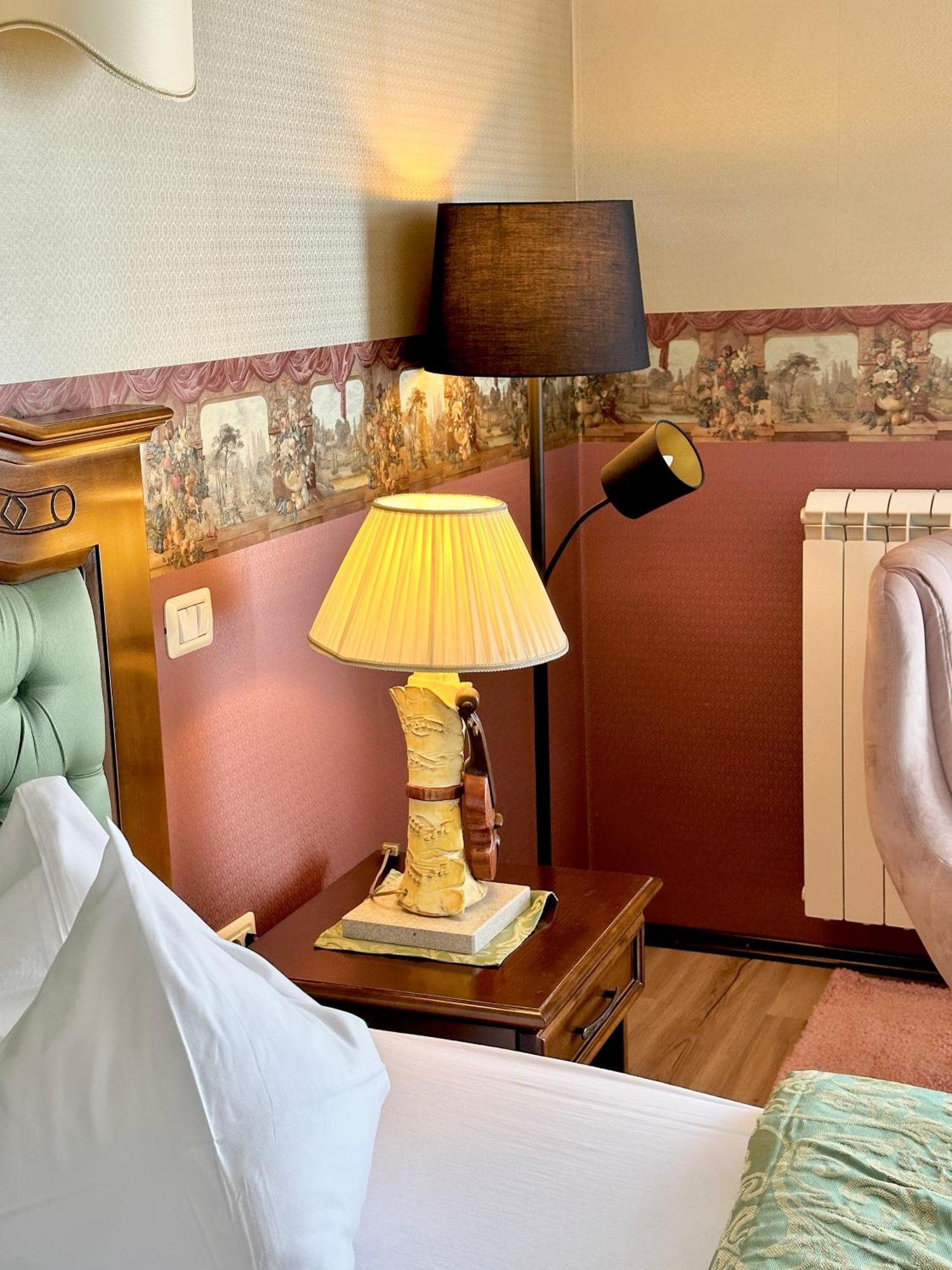 Boutique Hotel Grahor Sezana Bilik gambar
